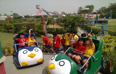 Students Chilled Out At Water And Fun Park