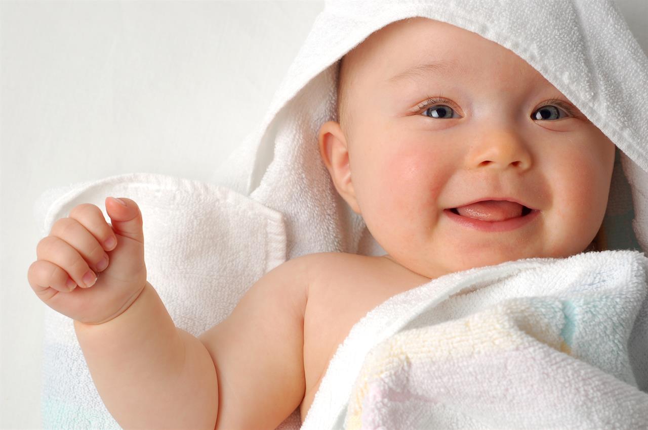 How To Give A Gentle Bath To A New Born Baby [1 min read]