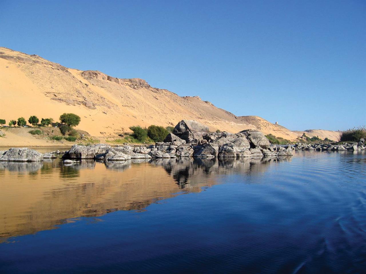 file-valley-of-the-kings-as-seen-from-the-river-nile-jpg-wikimedia