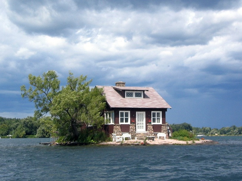 Smallest Island on Earth [1 min read]